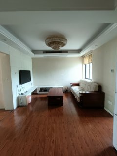 园丁公寓 2室2厅1卫 75.00m² 3400元/月