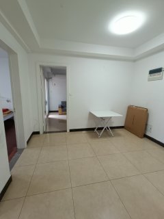 村口家园 3室1厅2卫 80.00m² 3800元/月