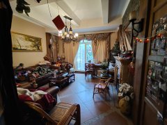 上林湖 4室2厅3卫 195.96m² 820万