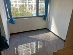 秦忆荣府北区 4室2厅2卫 160.00m² 1300元/月