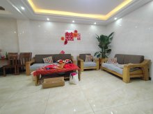 金家桥 3室2厅2卫 120.00m² 2800元/月