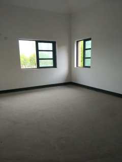 东江花园 5室2厅4卫 198.00m² 900万