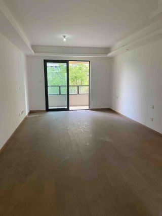 云望璞园 4室2厅2卫 122.01m² 199万