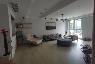 五月香山(别墅) 4室2厅3卫 251.79m² 680万