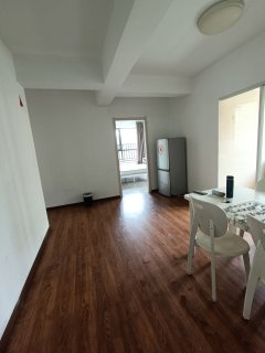 村口家园 4室2厅2卫 105.00m² 275万
