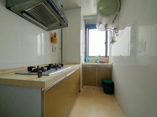 东吴商城 2室1厅1卫 80.00m² 1900元/月