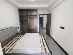 望钰和府南区 3室2厅2卫 123.00m² 2200元/月