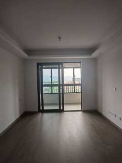 云望璞园 3室2厅2卫 96.00m² 160万