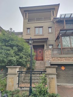 清源上林湖(公寓住宅) 4室2厅2卫 238.58m² 700万