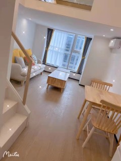 金汇之城 2室1厅1卫 40.00m² 2200元/月