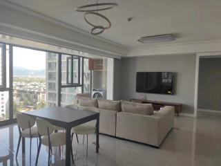 融创微风之城(公寓住宅) 4室2厅2卫 136.61m² 179万