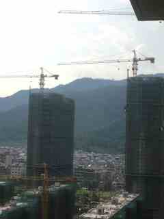 山水悦府 3室2厅2卫 94.00m² 320万