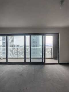 微风之城住宅 4室2厅2卫 135.00m² 200万