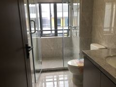 云畔桂语映月里 3室2厅2卫 105.00m² 239万