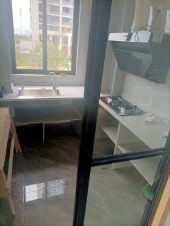 望钰和府北区 3室2厅2卫 110.00m² 2200元/月