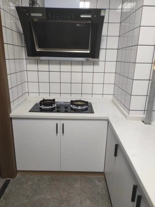 秦忆荣府南区 2室2厅2卫 140.00m² 1400元/月