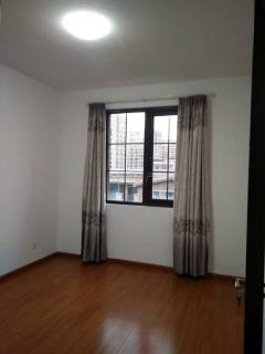 瑷骊山 4室2厅2卫 180.00m² 640万