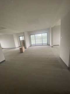 微风之城住宅 4室2厅2卫 125.00m² 145万