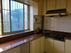 富阳老小区 3室2厅1卫 86.55m² 178万