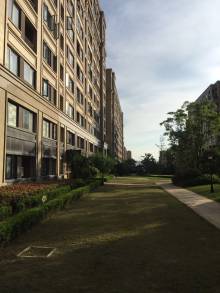 富春壹号院 4室2厅3卫 125.55m² 340万