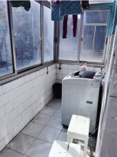 富阳老小区 2室1厅1卫 57.00m² 135万