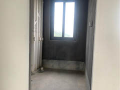 微风之城住宅 4室2厅2卫 125.00m² 200万