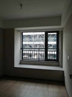 云畔桂语映月里 3室2厅1卫 89.45m² 195万