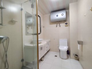 富春街 3室2厅1卫 114.00m² 3500元/月