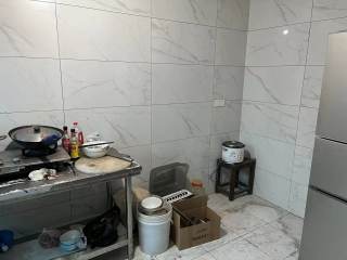 施家园花苑(北区) 4室2厅2卫 155.00m² 900元/月