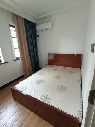 施家园花苑 1室1卫 120.00m² 800元/月