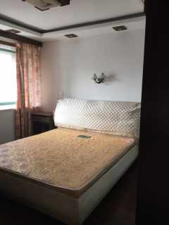 定山家园 5室2厅2卫 120.00m² 3800元/月