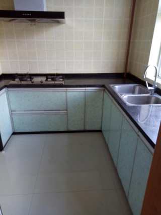 阳光里 3室2厅2卫 139.00m² 3000元/月