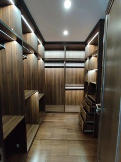 富春玫瑰园 4室3厅4卫 242.00m² 1700万