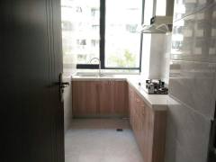 富春硅谷 3室2厅1卫 102.82m² 10万