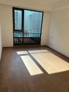 银湖新语公寓 3室2厅2卫 94.81m² 180万
