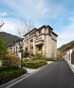 上林湖 3室2厅3卫 139.00m² 245万