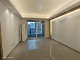 中天富春诚品二期 3室2厅2卫 105.00m² 155万