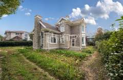 金都富春山居(别墅) 5室2厅3卫 271.26m² 1850万