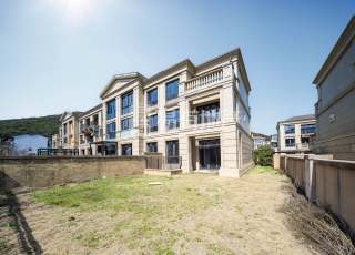 九龙仓雍景山(公寓住宅) 4室2厅2卫 138.62m² 498万