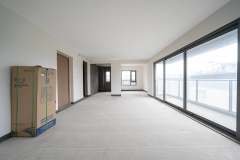 微风之城住宅 4室2厅2卫 133.00m² 158万