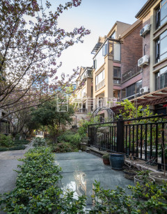 富春红郡(公寓住宅) 4室2厅3卫 209.49m² 490万