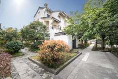 九龙一号 4室2厅5卫 336.55m² 600万