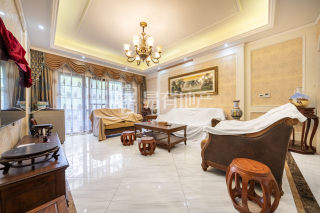 清源上林湖(别墅) 4室2厅4卫 233.92m² 596万