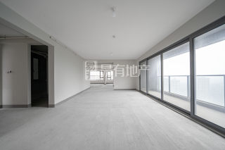 融创微风之城(公寓住宅) 4室2厅2卫 138.89m² 189万