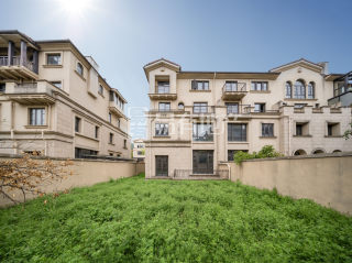 九龙仓雍景山(别墅) 5室3厅3卫 319.13m² 790万