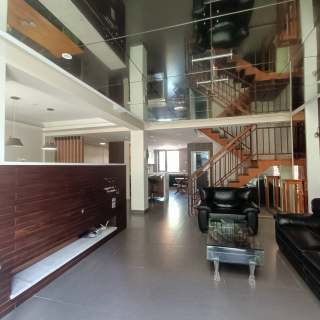 富春红郡(公寓住宅) 4室2厅2卫 200.00m² 8000元/月