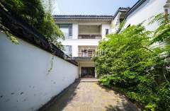 九龙一号 4室2厅4卫 412.00m² 950万
