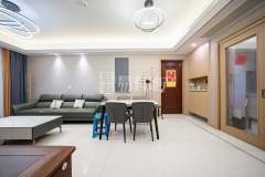 银湖新语公寓 3室2厅2卫 117.36m² 219万