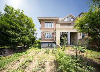 九龙山庄(别墅) 5室3厅2卫 324.00m² 800万