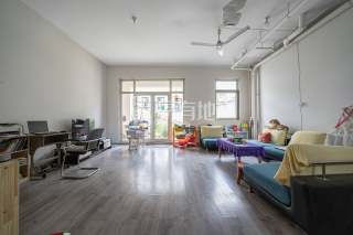 绿城富春玫瑰园 4室2厅2卫 221.00m² 700万